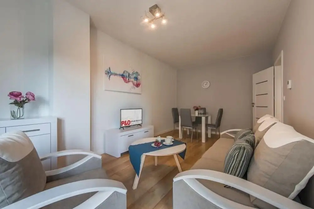 P&O Apartments Solec 13 with AC