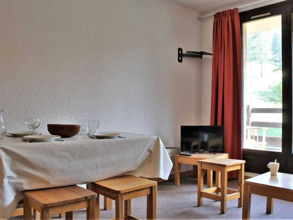 Appartement Risoul, 2 pièces, 5 personnes - FR-1-330-143