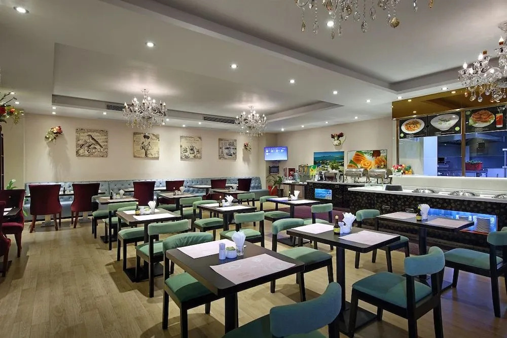 U-Hotel
