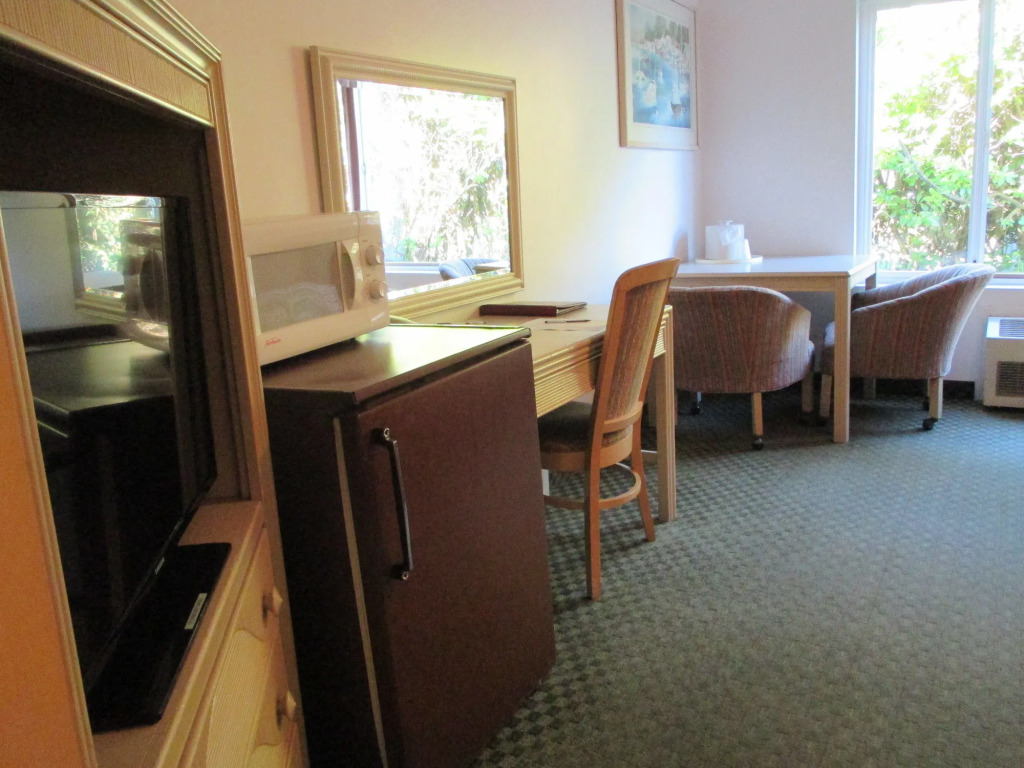 Newport Inn By OYO - Hwy 101