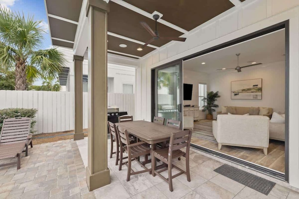 7BR Elegance and Comfort Withpool and Near the Beach