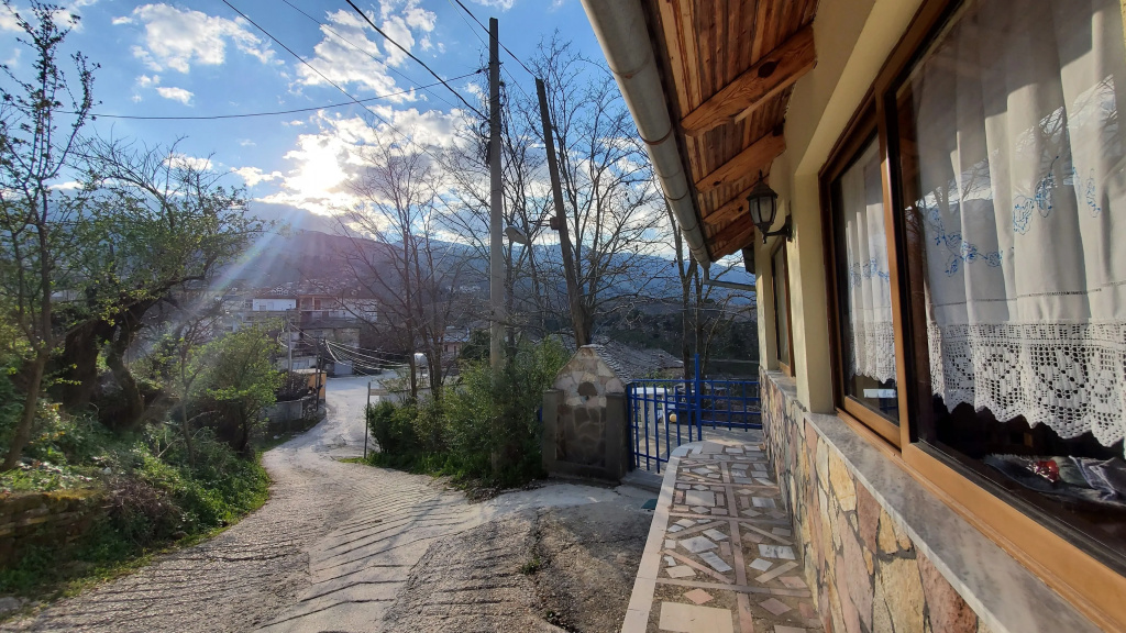 Clockwise Gjirokaster