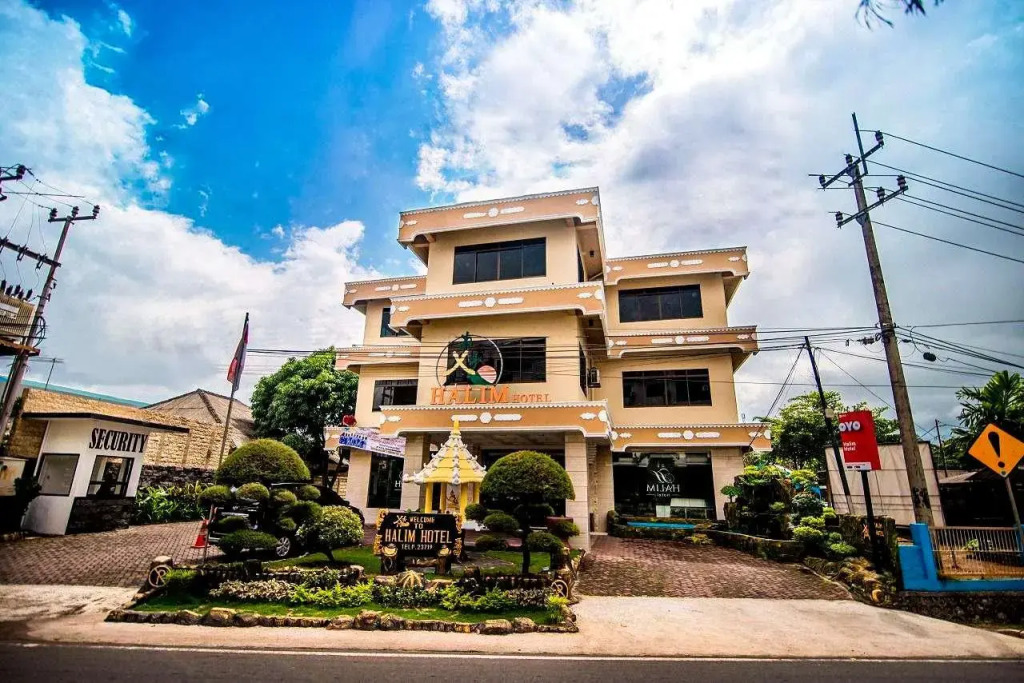 Halim Hotel
