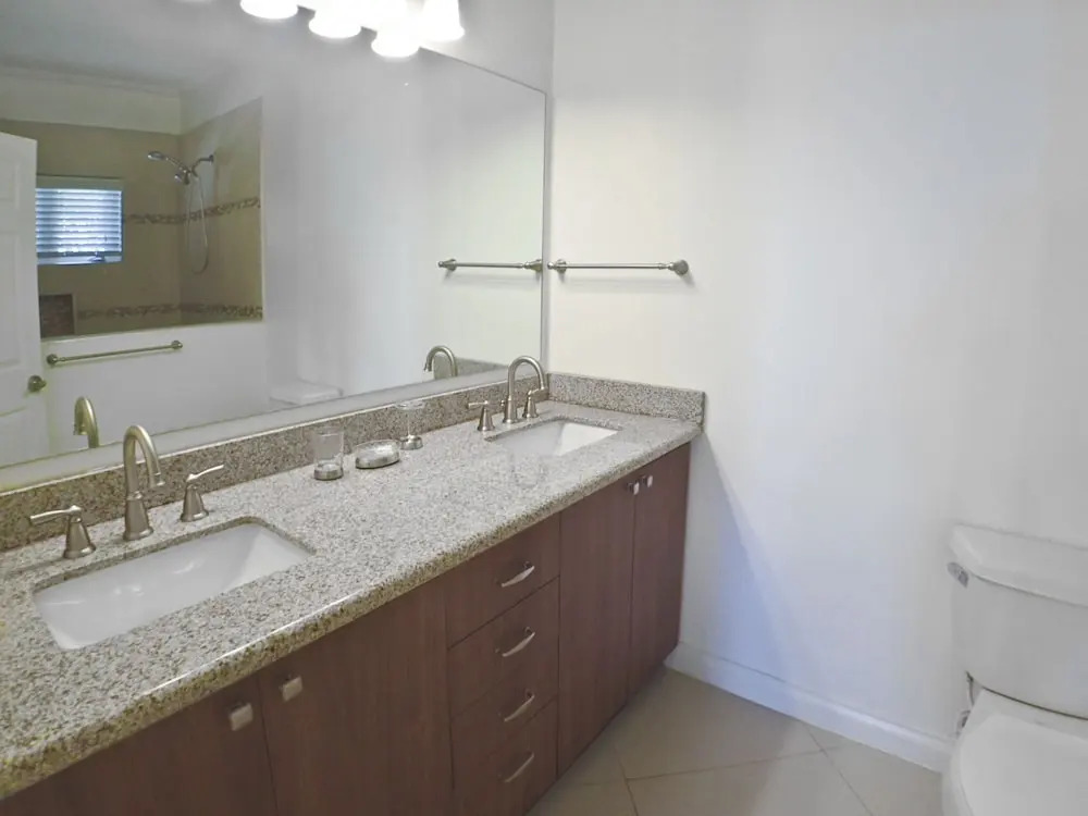 Je Suis Content, Silver Sands 3BR