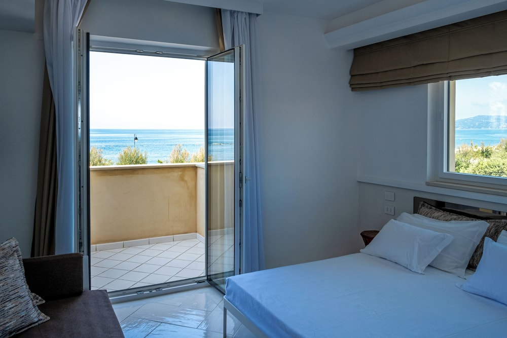 OLIVETO A MARE - Suite & Apartment