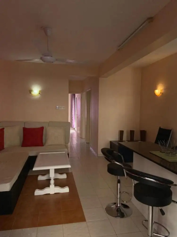 Calm Oasis Sunset Beach Apartment in flic en flac