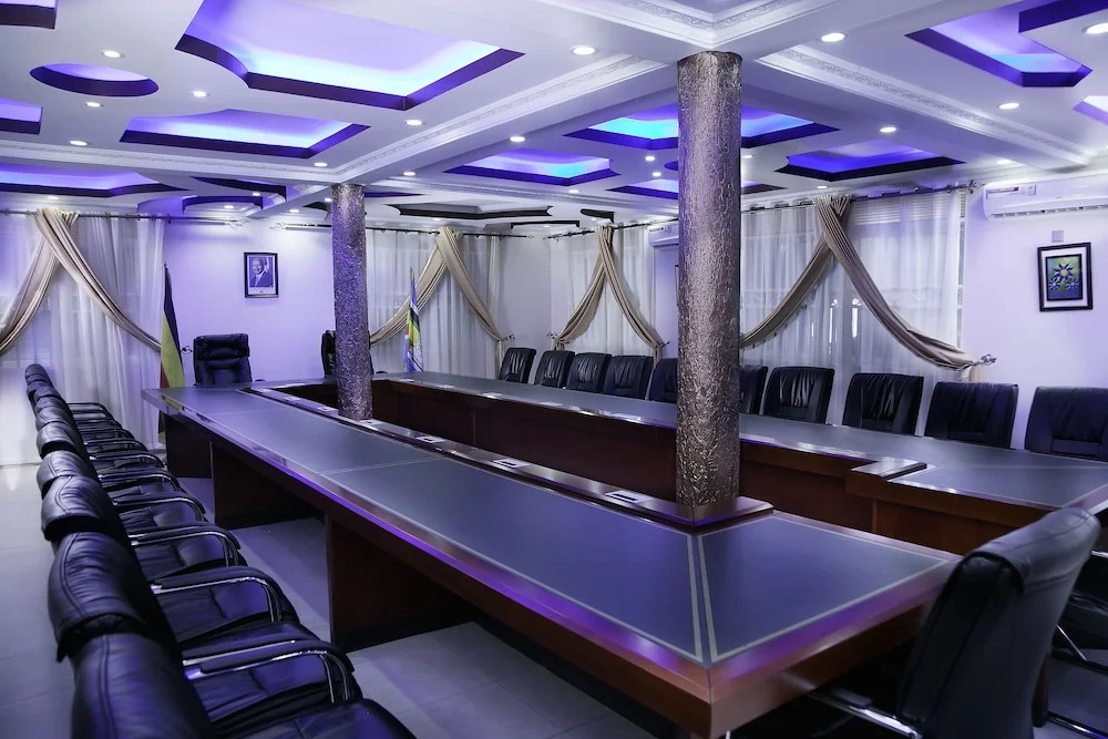 Red Sox Hotel Ltd