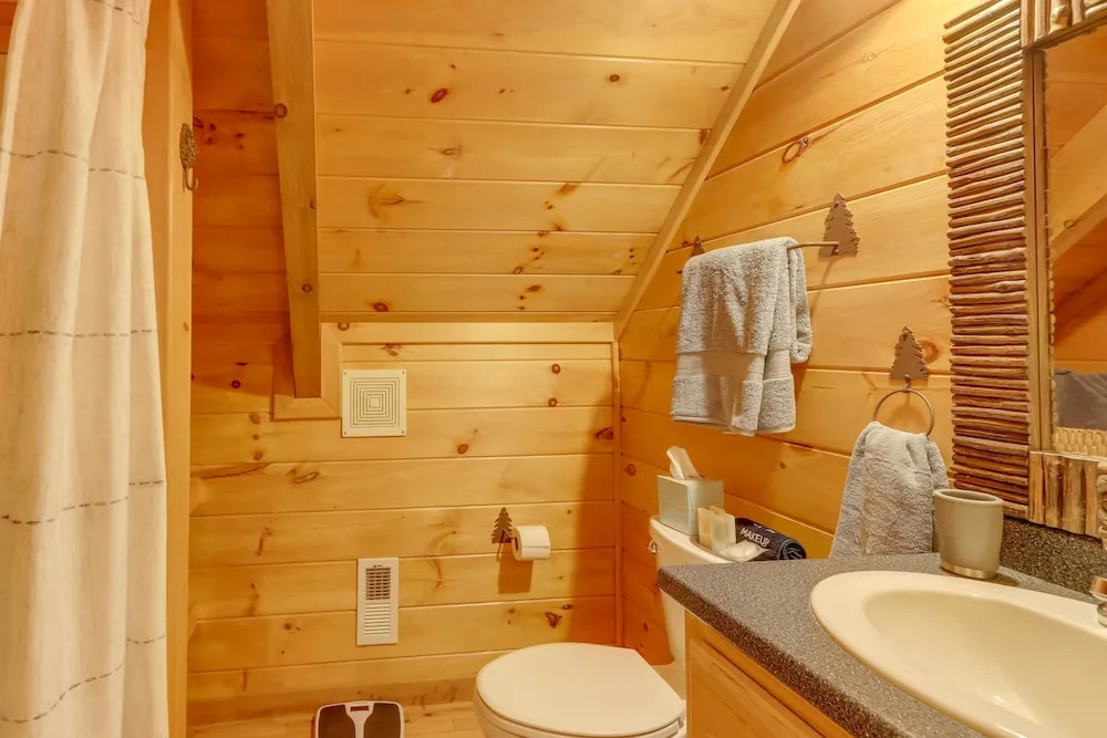 Blue Ridge Cabin Rental w/ Hot Tub & Creek Access!