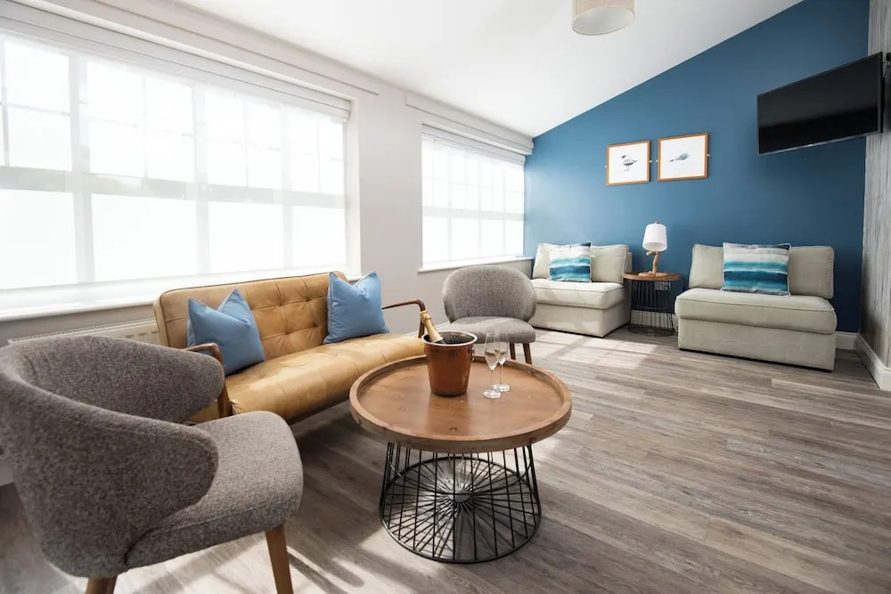Beach House Hotel