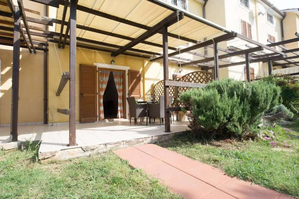 Lumbre Apartment