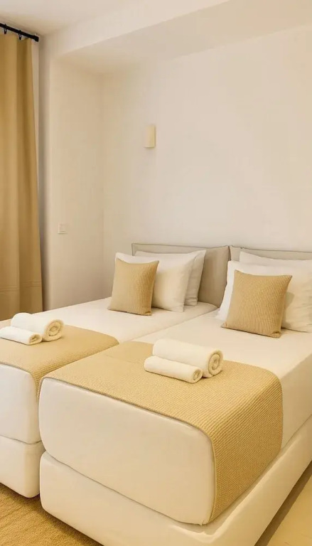 Seapalm Villa - Elegant Stay - Steps from the Sea