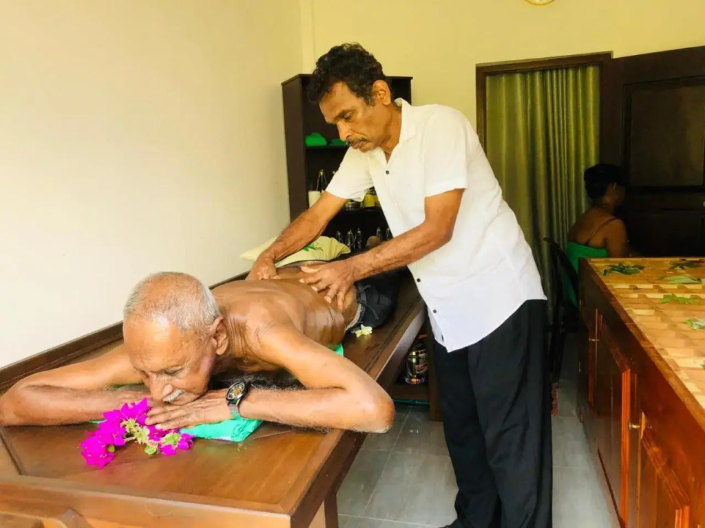 Dimuthu Vila
