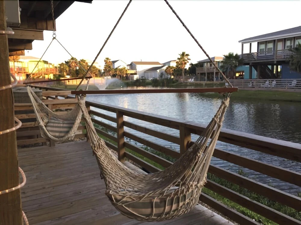 Best Little Shorehouse in Texas 4Br Home