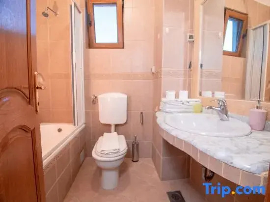 Levantin Inn 1/3 Room Sea Side N.10