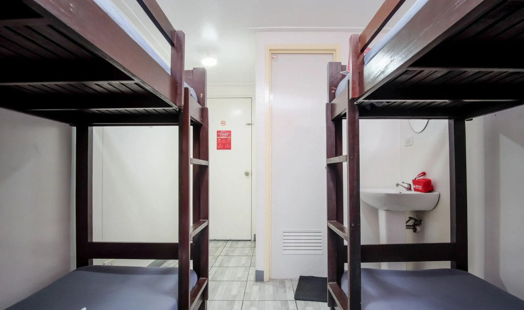 ZEN Rooms Basic Metrodeluxe Pasay