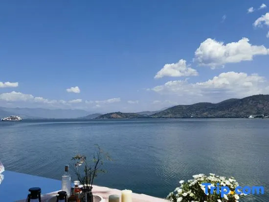 Wind Courtyard Seaview Inn
