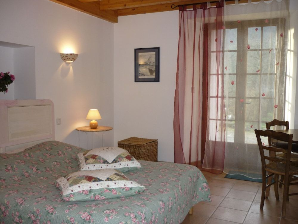 Chambre d'Hôtes La Bourdasse