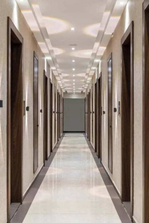 Hotel Kingsway Continental , Raipur