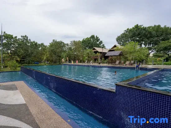 The Langit Duyong Marina Resort