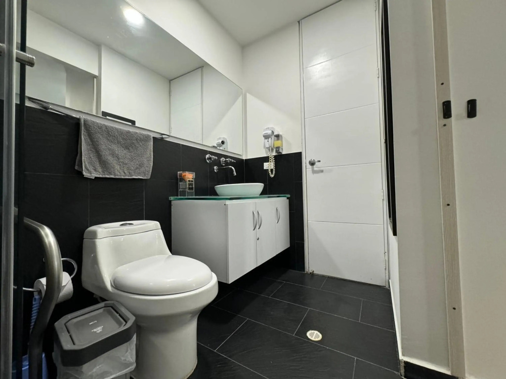 Apartamentos Amoblados en Imbanaco & Tequendama Con Aire Acondicionado Y Piscina