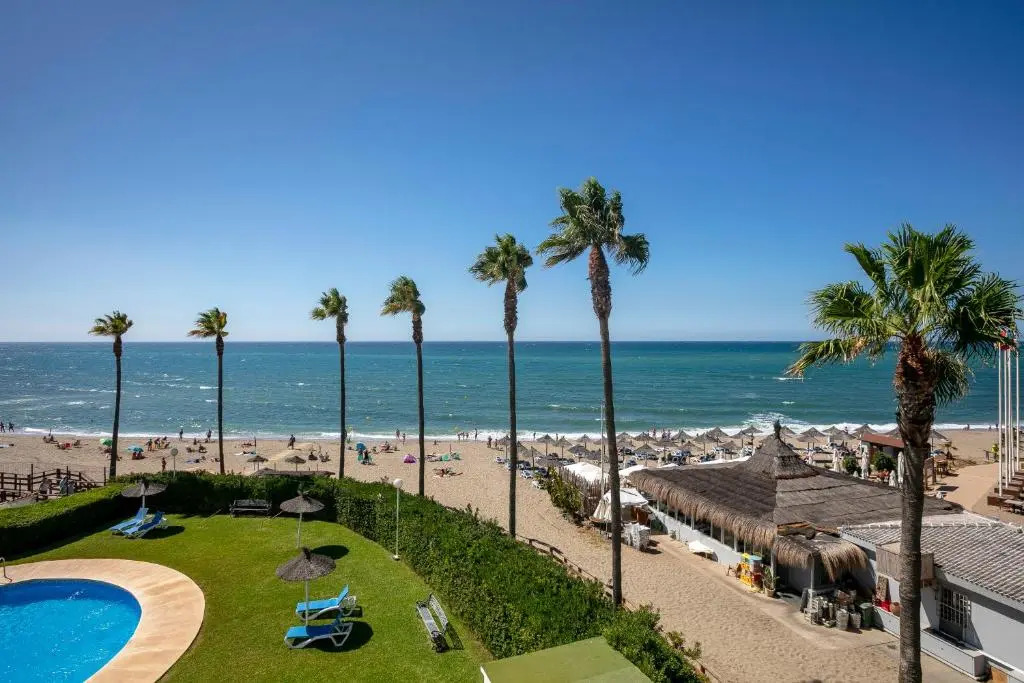 La Luna Beach