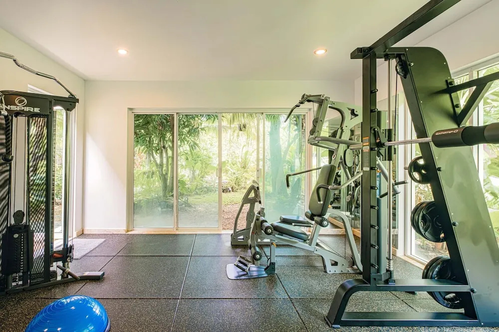 6BR Luxury Tropical Pool Villa PH125