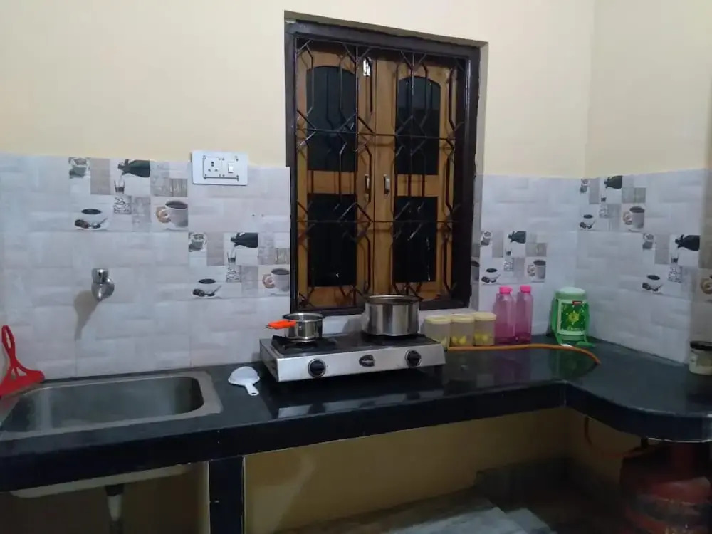 Private Studio Apartment With Wifi & Kitchen