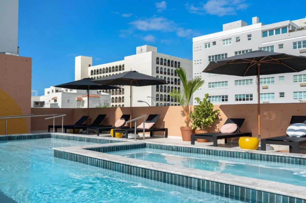 HiBird- Apartment and Suites Hotel