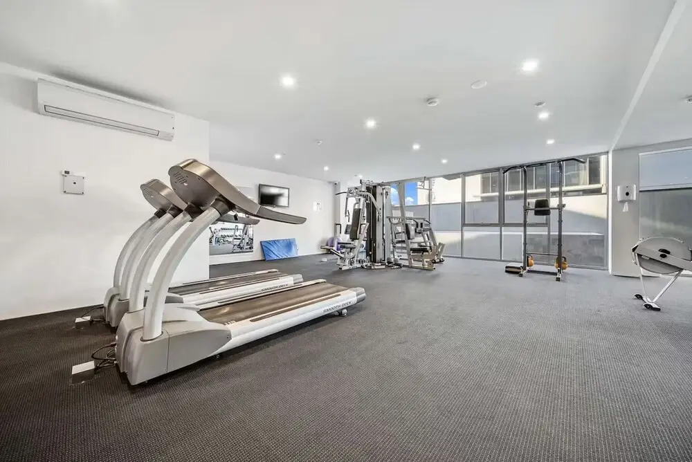 Stylish 1-bed Retreat Steps From Foreshore