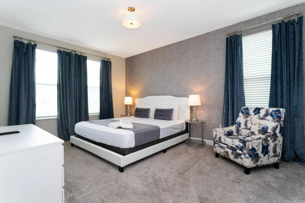Wonderful 6bd 5bat w Golf Course Championsgate