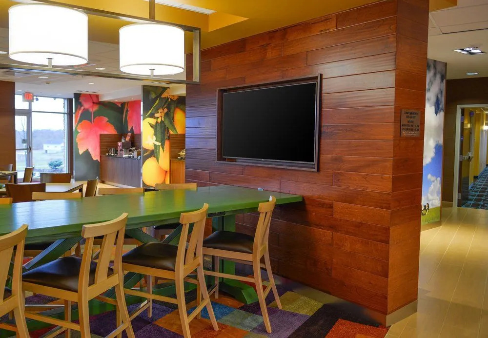 Fairfield Inn and Suites Canton South