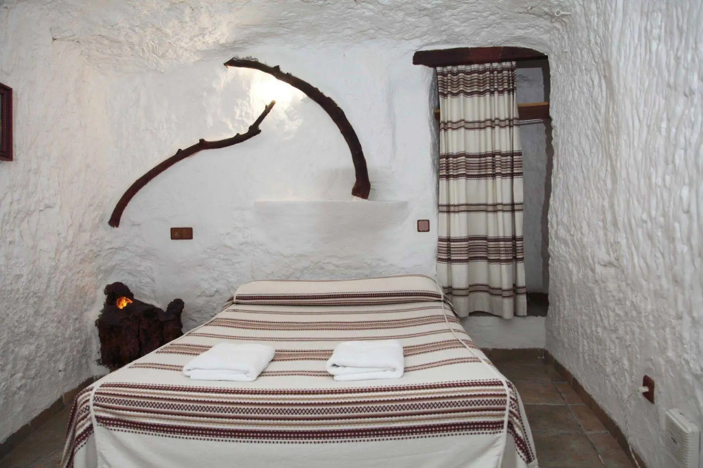 Cuevas La Atalaya