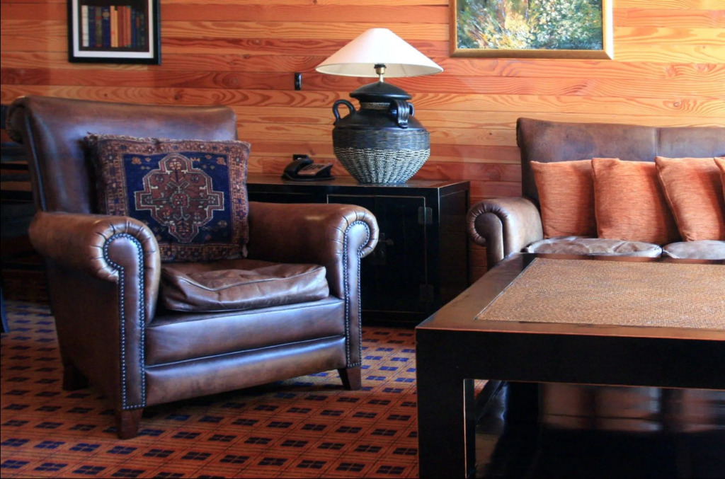 The Powderhorn Chateau