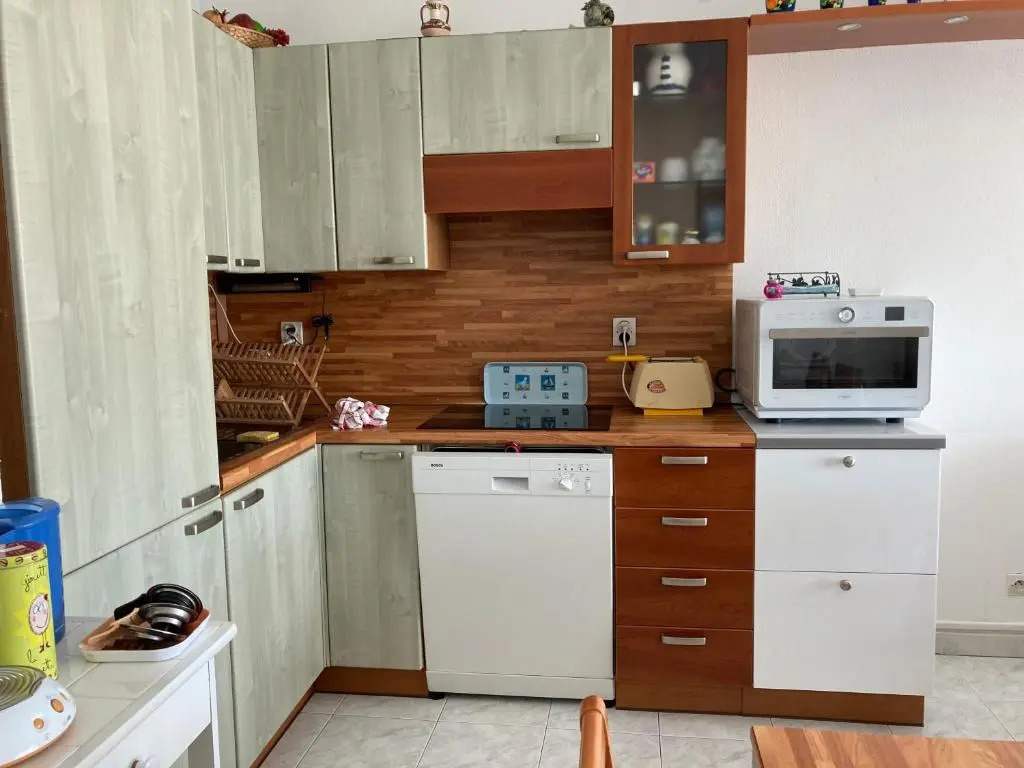 Résidence avec piscine, plage à 100 m, Cannes et Juan les Pins à 5 min, WiFi