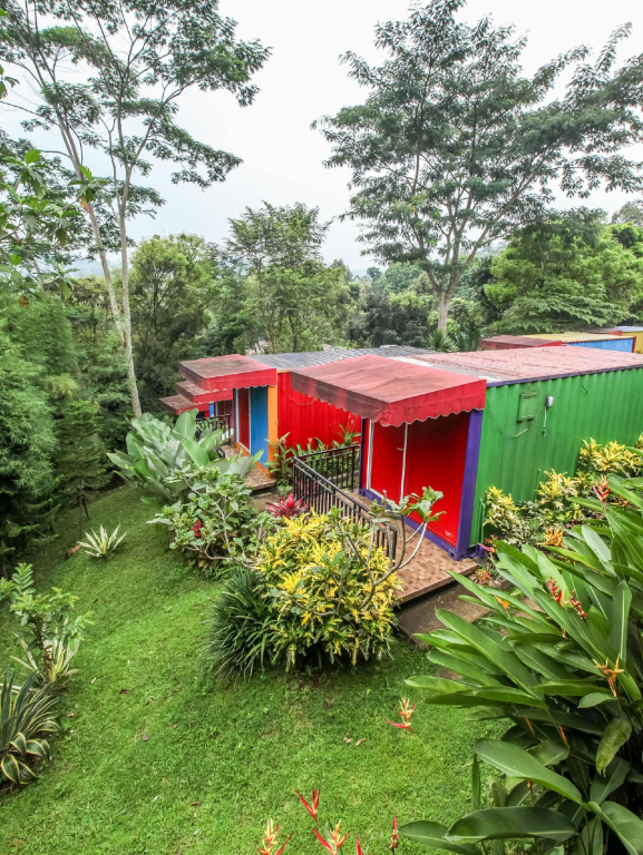 Hotel Container Inn Puncak Mitra RedDoorz