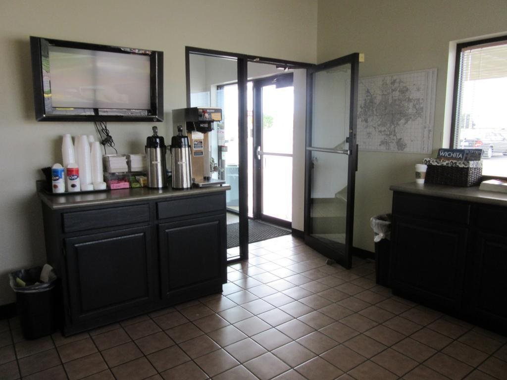 SureStay by Best Western Wichita Airport