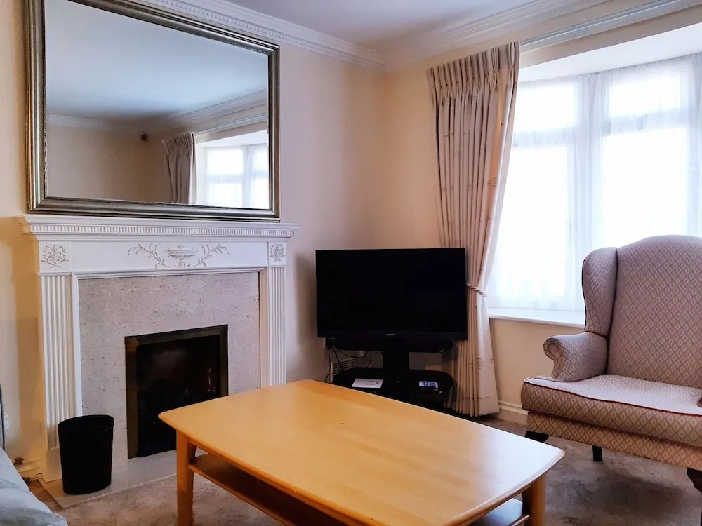 Enticing Apartment in Wimborne Near Model Town