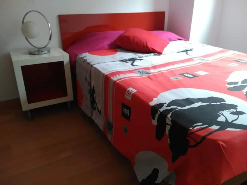 Stylish Flat, 2 Bathrooms And Swimmigpool!!