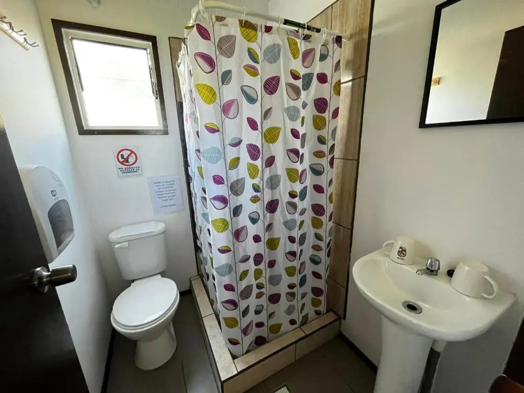 Camping Hostal Tipanie Moana Aeropuerto Centro
