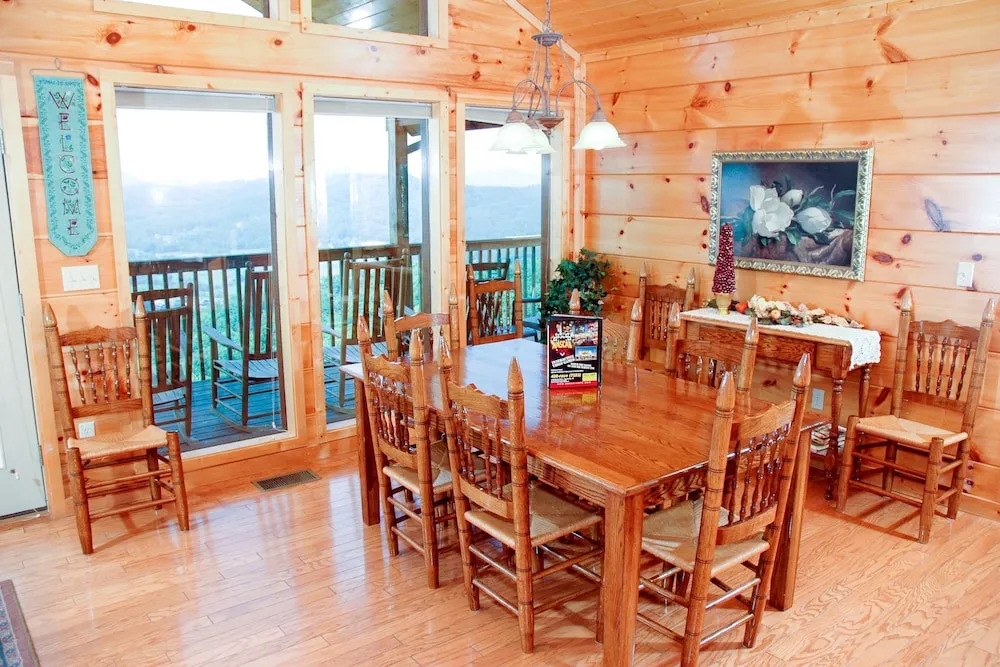 MOUNTAINTOP EXPERIENCE - 4 Br Cabin