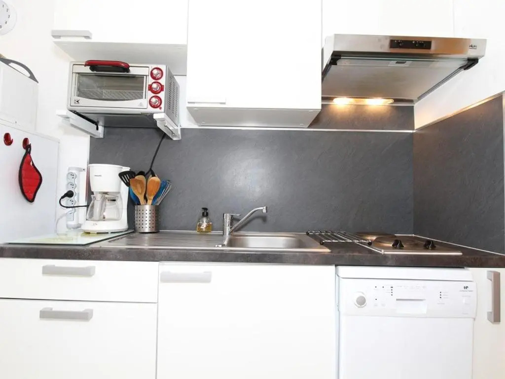 Appartement Balaruc-les-Bains, 1 pièce, 4 personnes - FR-1-553-43