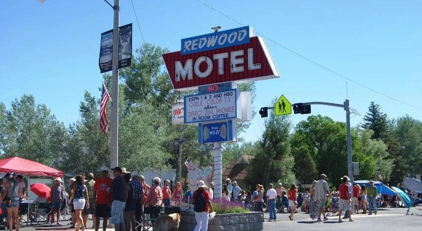 Redwood Motel