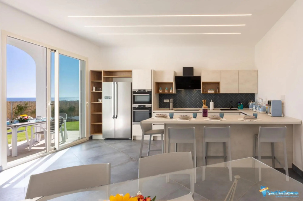 Elegant and modern Villa with pool Sea view-VILLA CON PISCINA VISTA MARE