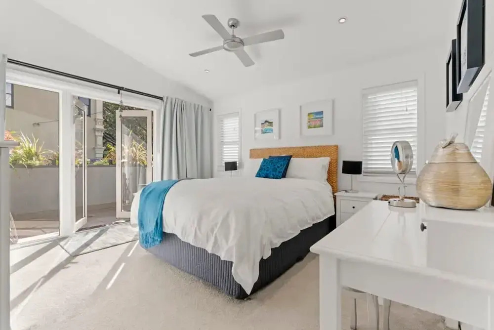 Bright Home in Trendy Newtown Close to the Park
