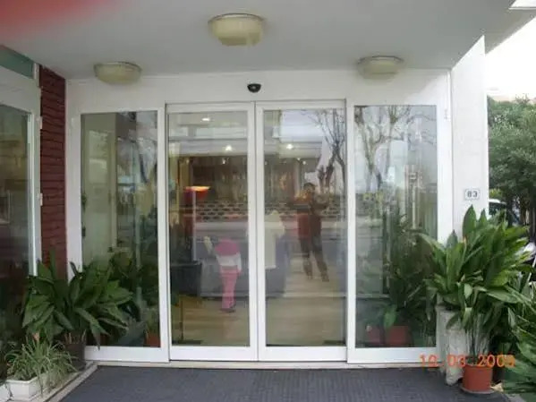 Hotel Moresco Riccione - Piscina Beach Village