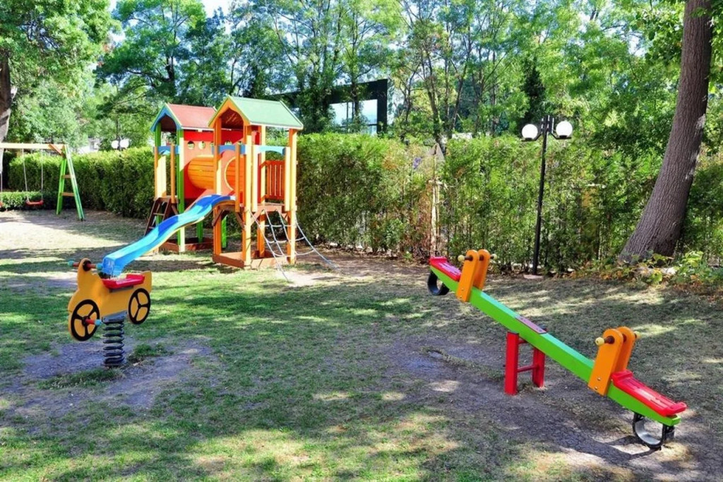 Kris Apartments at Paradise Green Park -FREE Parking