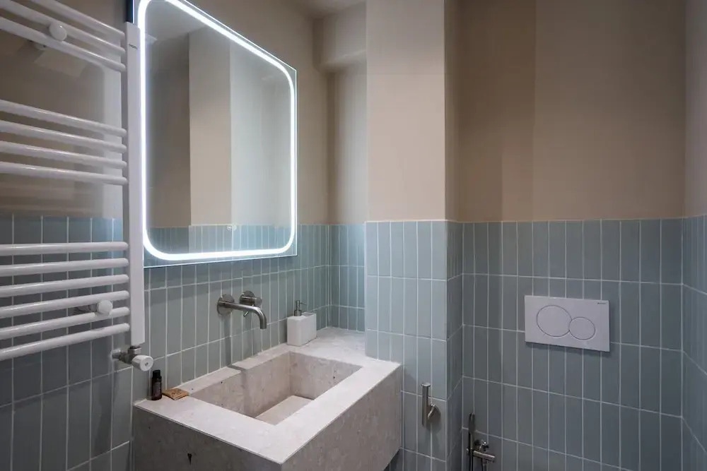 LIV - Artistic Rooftop Apartment in Pagrati