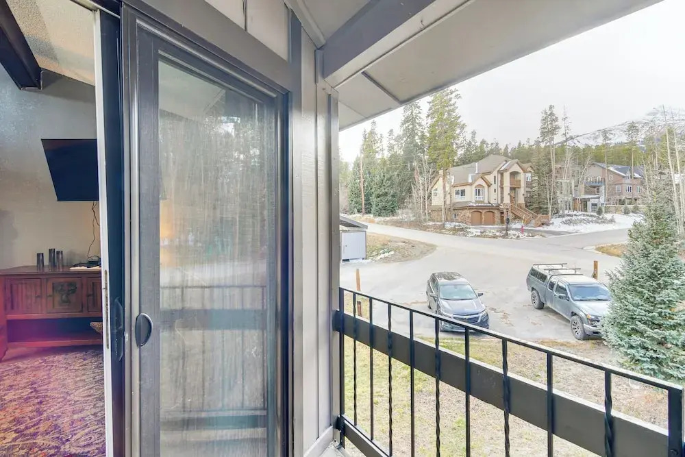 1/2 Mi to Peak 8 Superchairs Snow! New Breck Condo