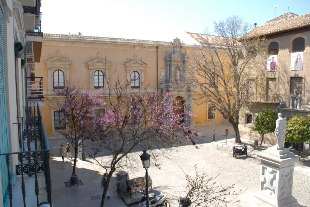 La Perla Granada Suites