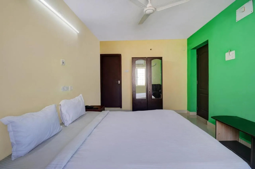 FabHotel Green Tree Inn